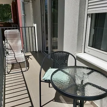 Relax Apartman Gunarasfurdo *